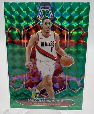 2023-24 Panini Mosaic #190 Malcolm Brogdon Green Prizm