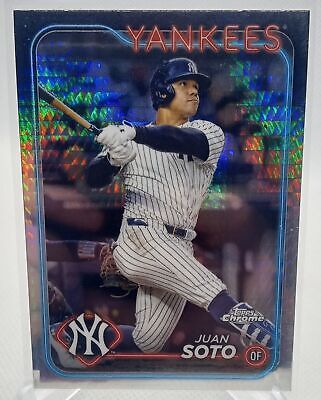 2024 Topps Chrome #150 Juan Soto Prism Refractor