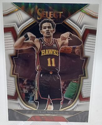 2022-23 Panini Select #66 Trae Young White Prizms #/149