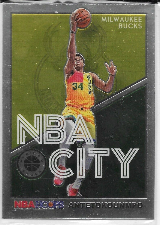 2019-20 Hoops Premium NBA City- Giannis Antetokounmpo Milwaukee Bucks!