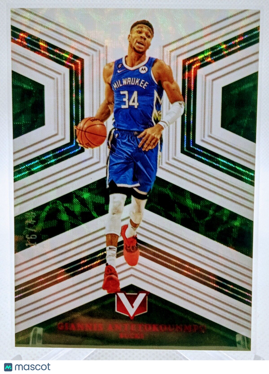 2022-23 Chronicles Vertex Giannis Antetokounmpo Green Scope Refractor /48